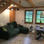 Czarcia Apartment *
